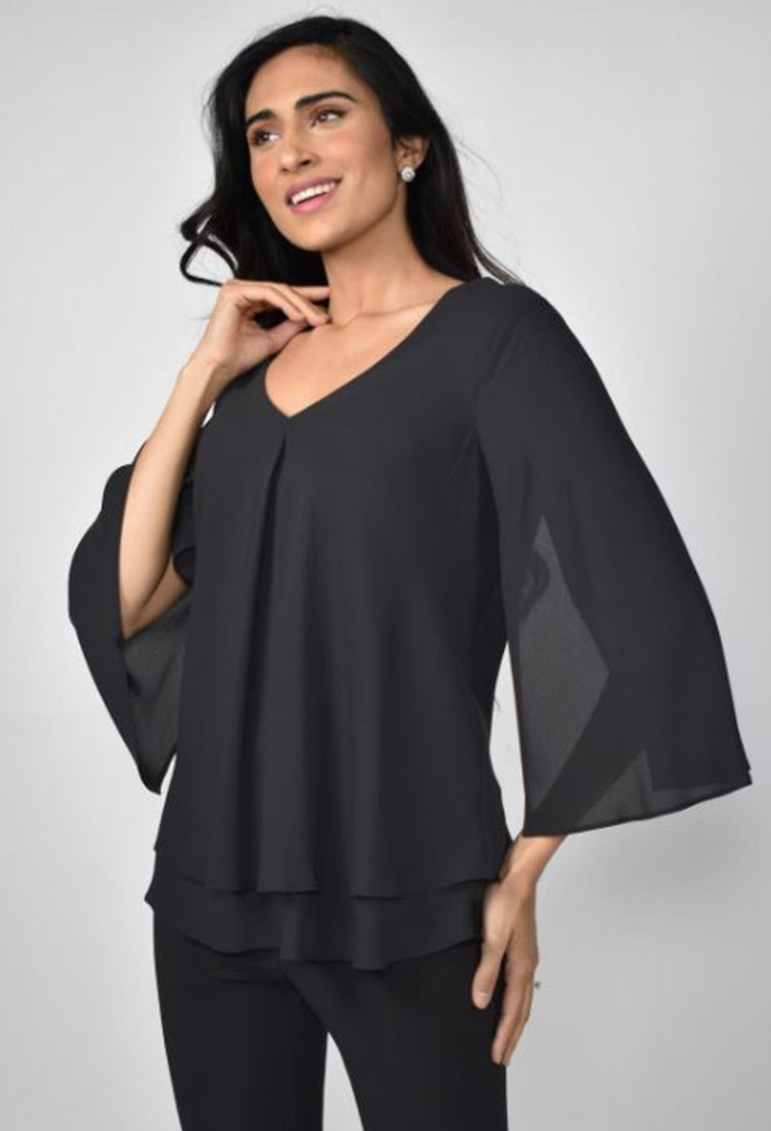 Frank Lyman - Essential blouse.