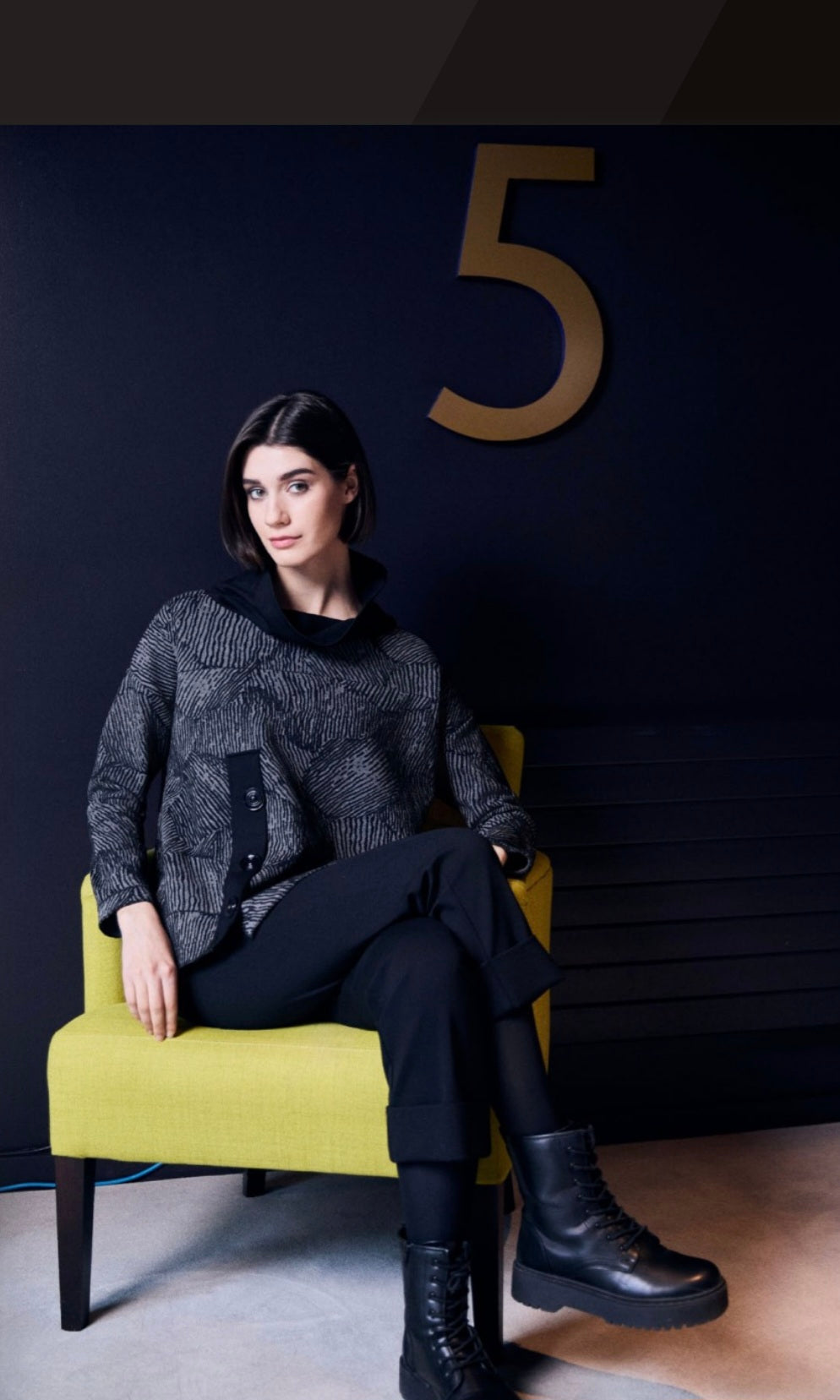 Peruzzi - Jacquard Button Top