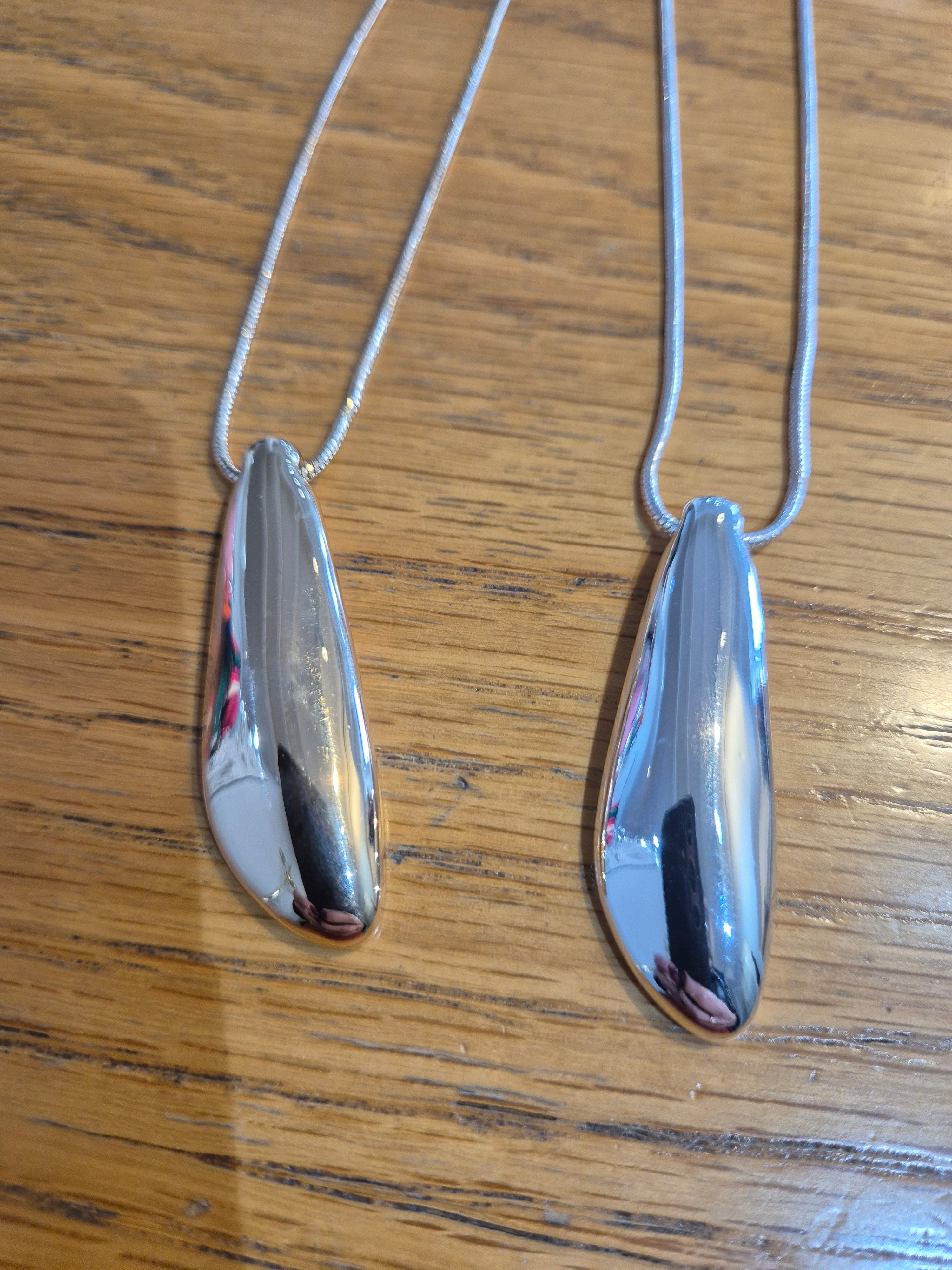 Envy - Metal Stone Necklace