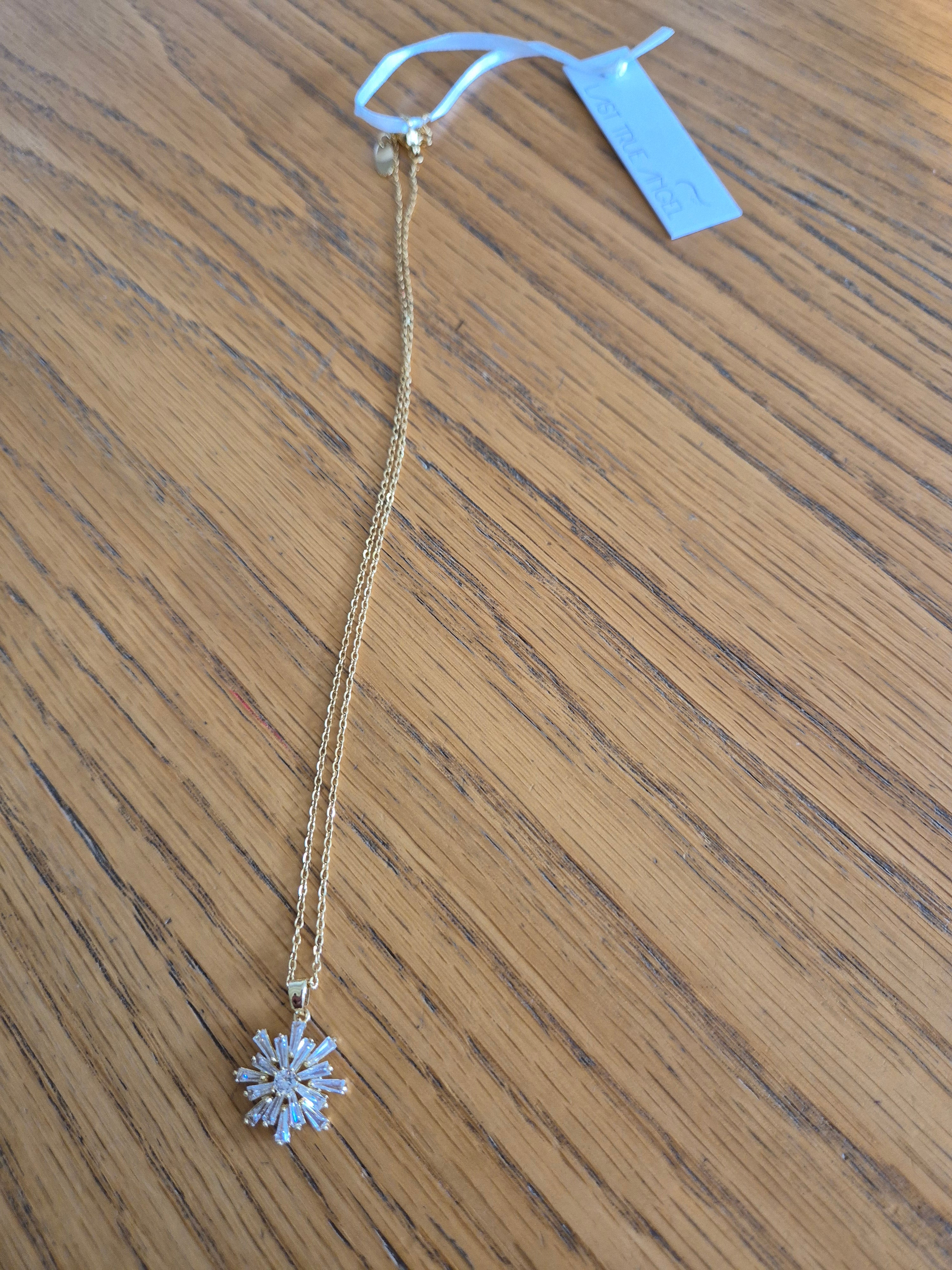 White Leaf - Cubic Zirconia Starburst Necklace