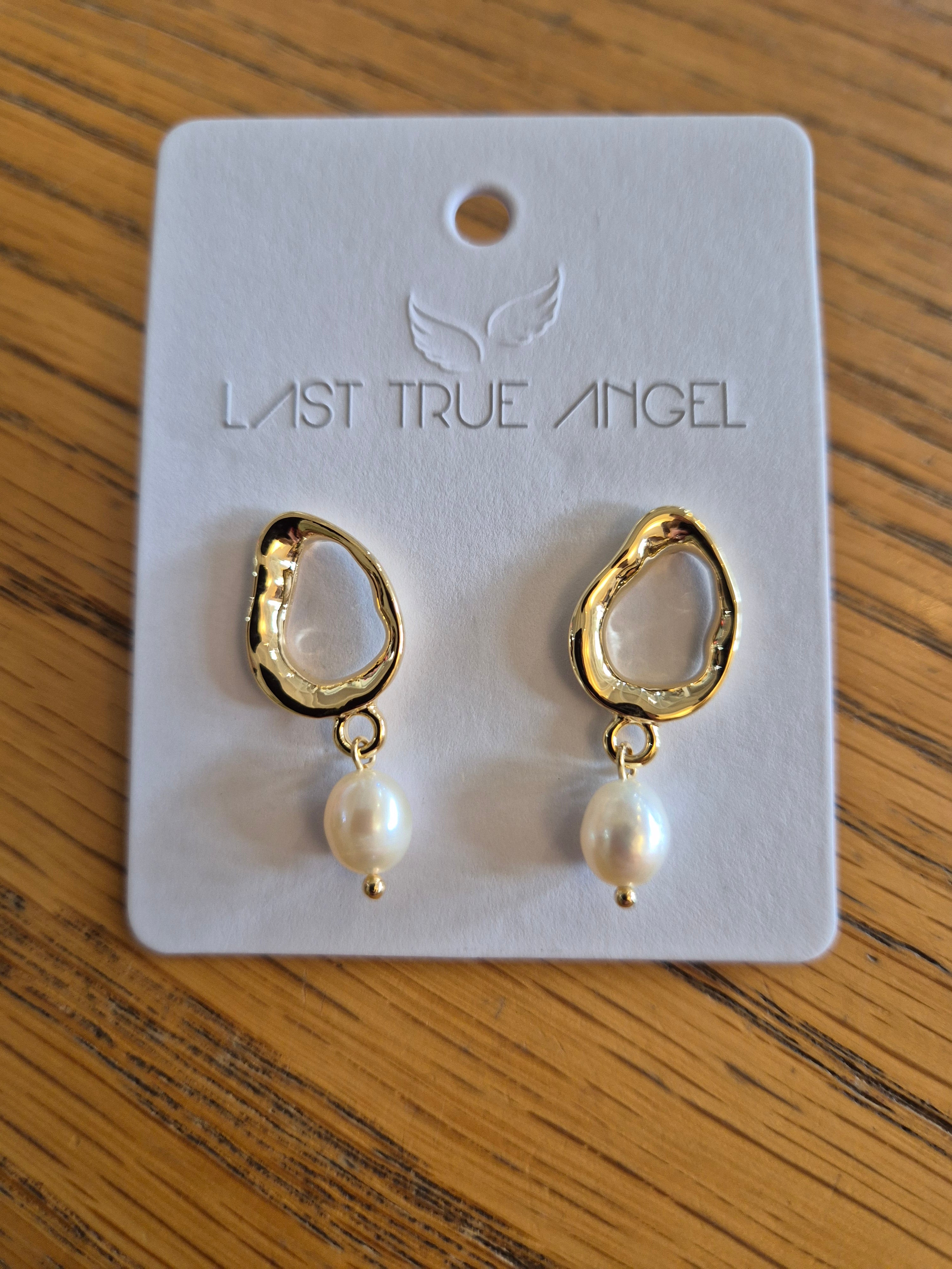White Leaf- Pearl Drop Earrings