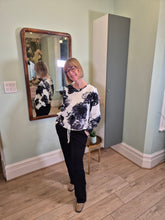 Load image into Gallery viewer, Monari - Printed Navy/White Sweatshirt
