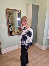Load image into Gallery viewer, Monari - Printed Navy/White Sweatshirt
