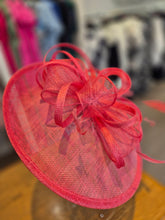 Load image into Gallery viewer, Failsworth- Fascinator
