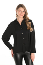 Load image into Gallery viewer, Frank Lyman - Satin Animal Heart Shirt
