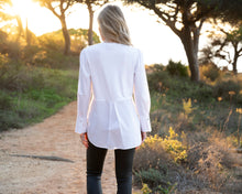 Load image into Gallery viewer, Marble - Layering White Shirt
