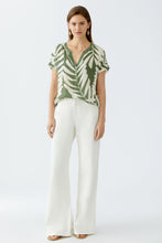 Load image into Gallery viewer, Oui - Khaki Printed Top
