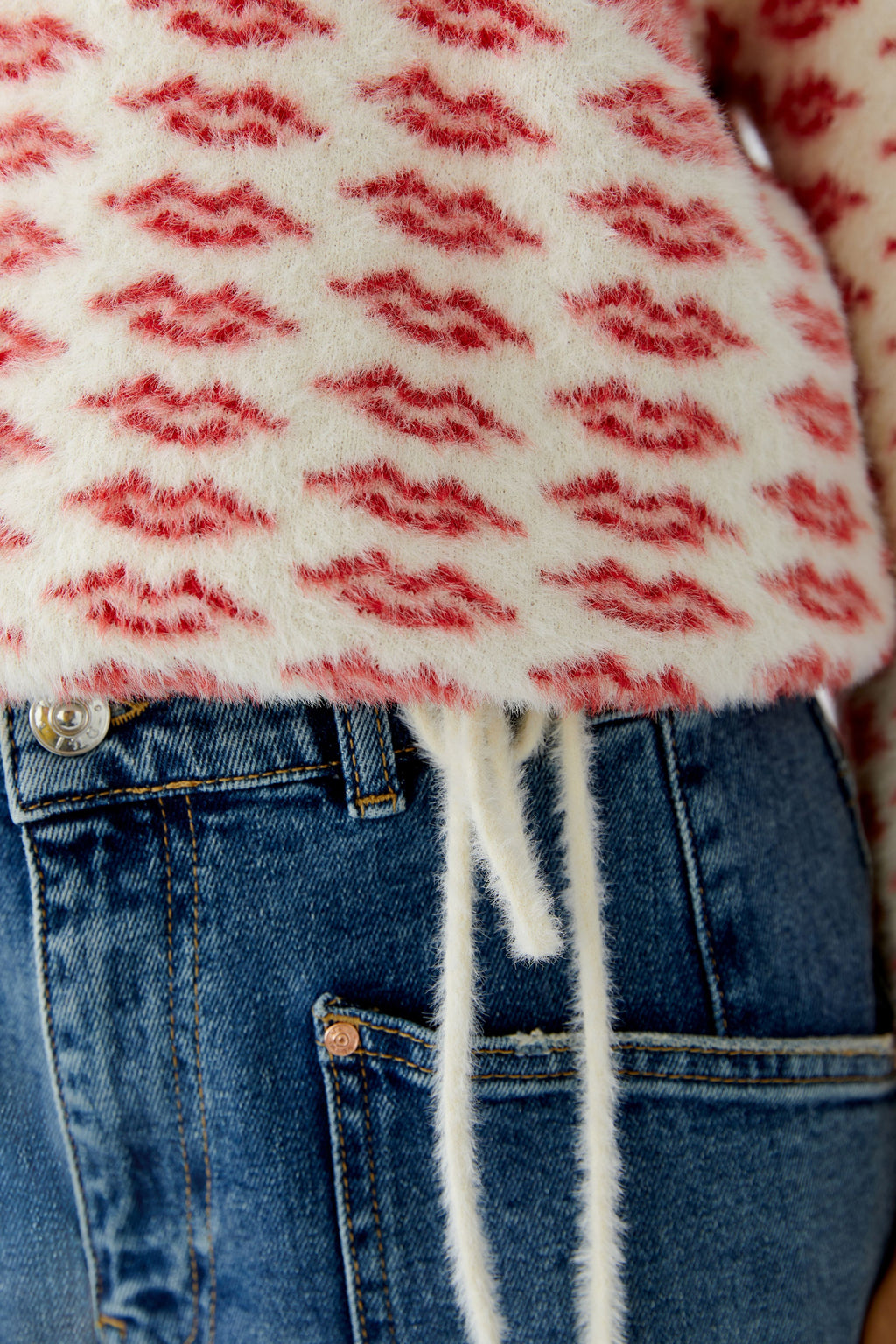 Oui -Red Lip Fluffy Jumper