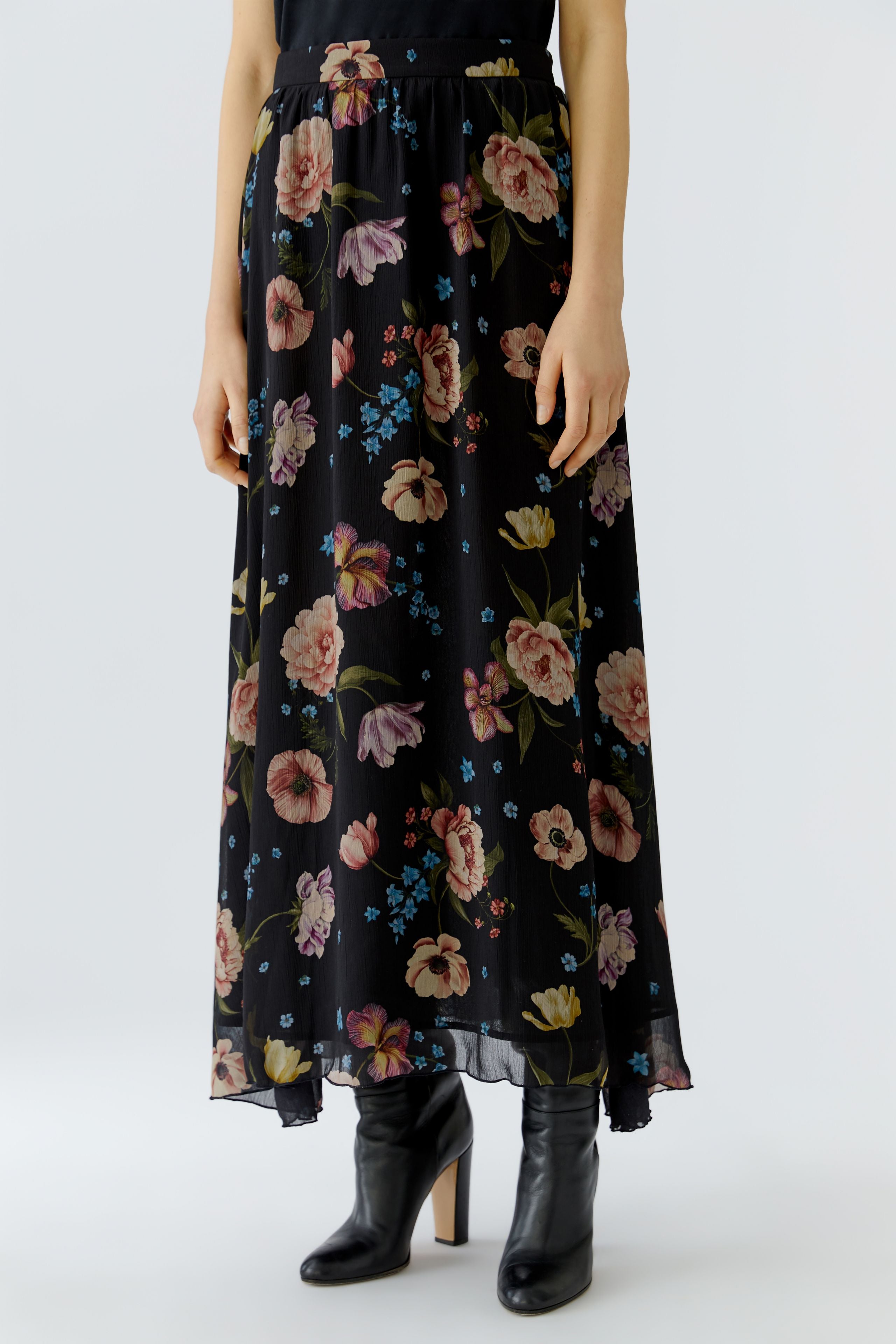 Oui 96651 Printed Black And Red Floral Chiffon Maxi Skirt