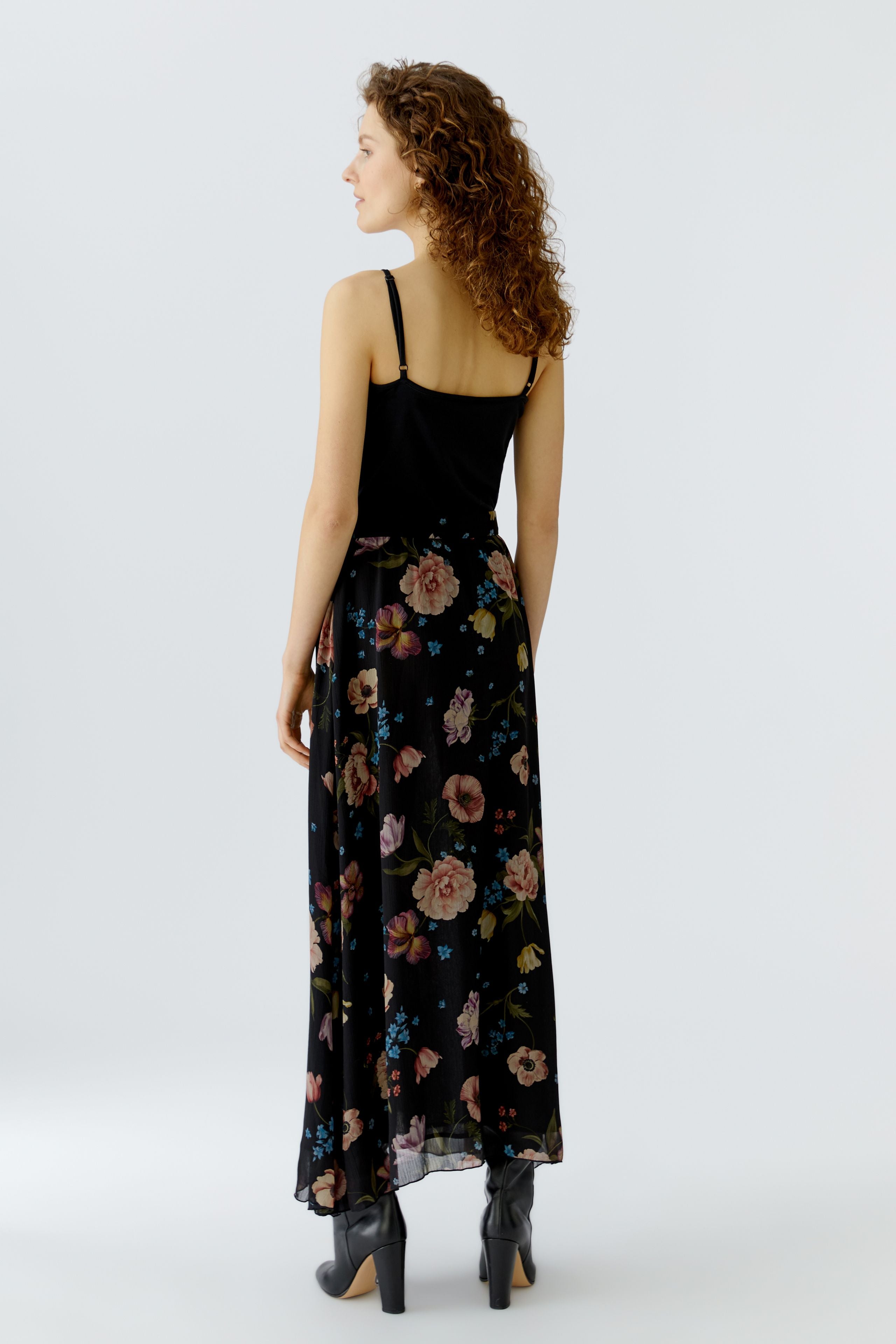 Oui 96651 Printed Black And Red Floral Chiffon Maxi Skirt