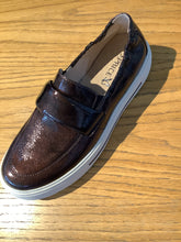 Load image into Gallery viewer, Caprice - Claret Patent Loafer
