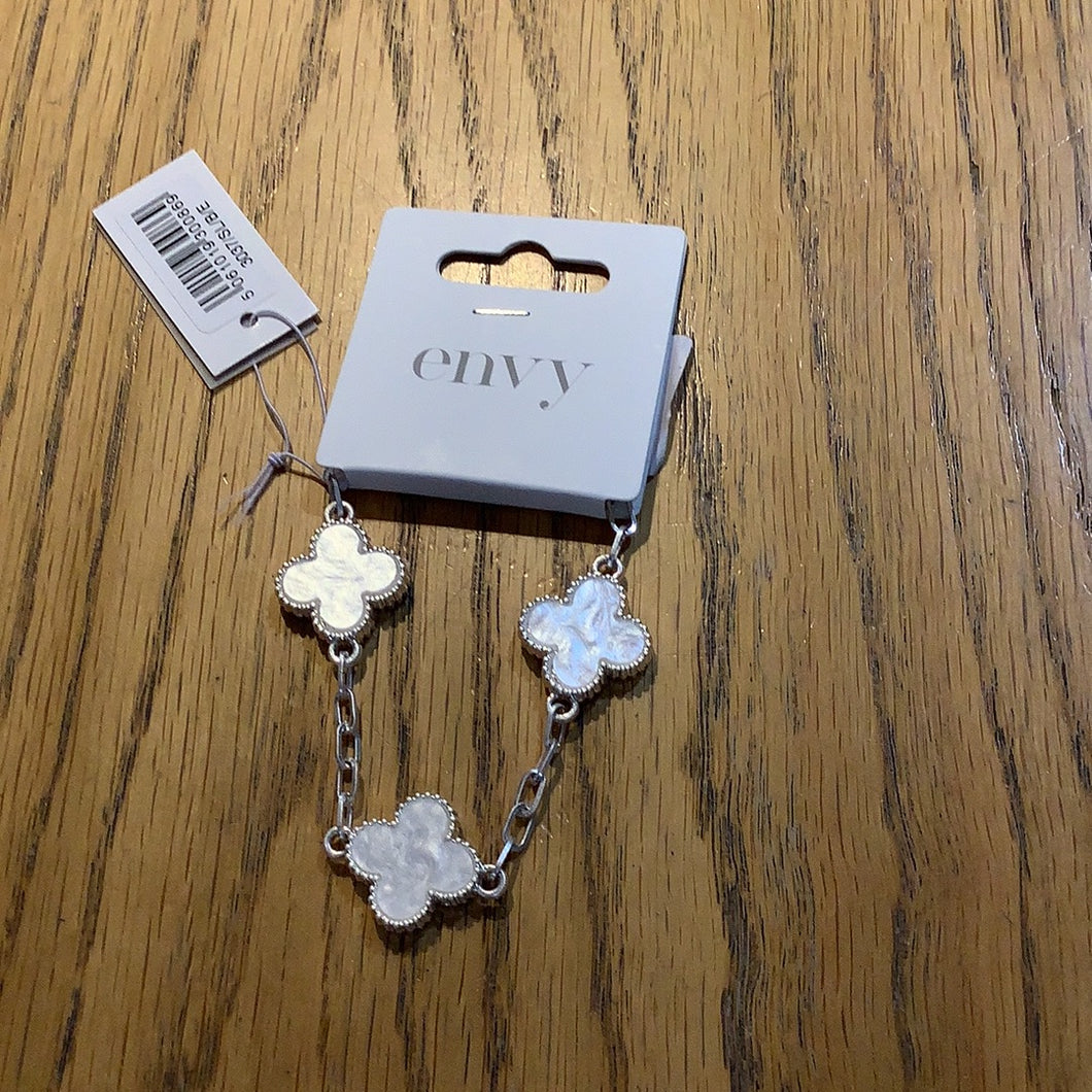 Envy - Pearl clover bracelet