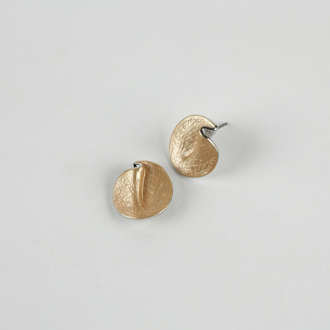 Dante - Textured disk Stud Earring