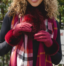 Load image into Gallery viewer, Park Lane - Faux Fur Trim Gloves
