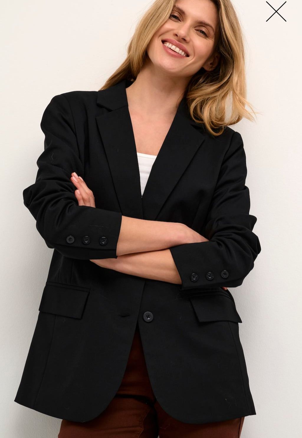 Cream - Black blazer - Martha V 