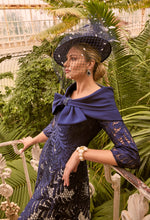 Load image into Gallery viewer, Veni Infantino - Two Tone Lace Dress
