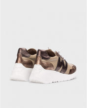 Load image into Gallery viewer, Wonders - Taupe W Trainer
