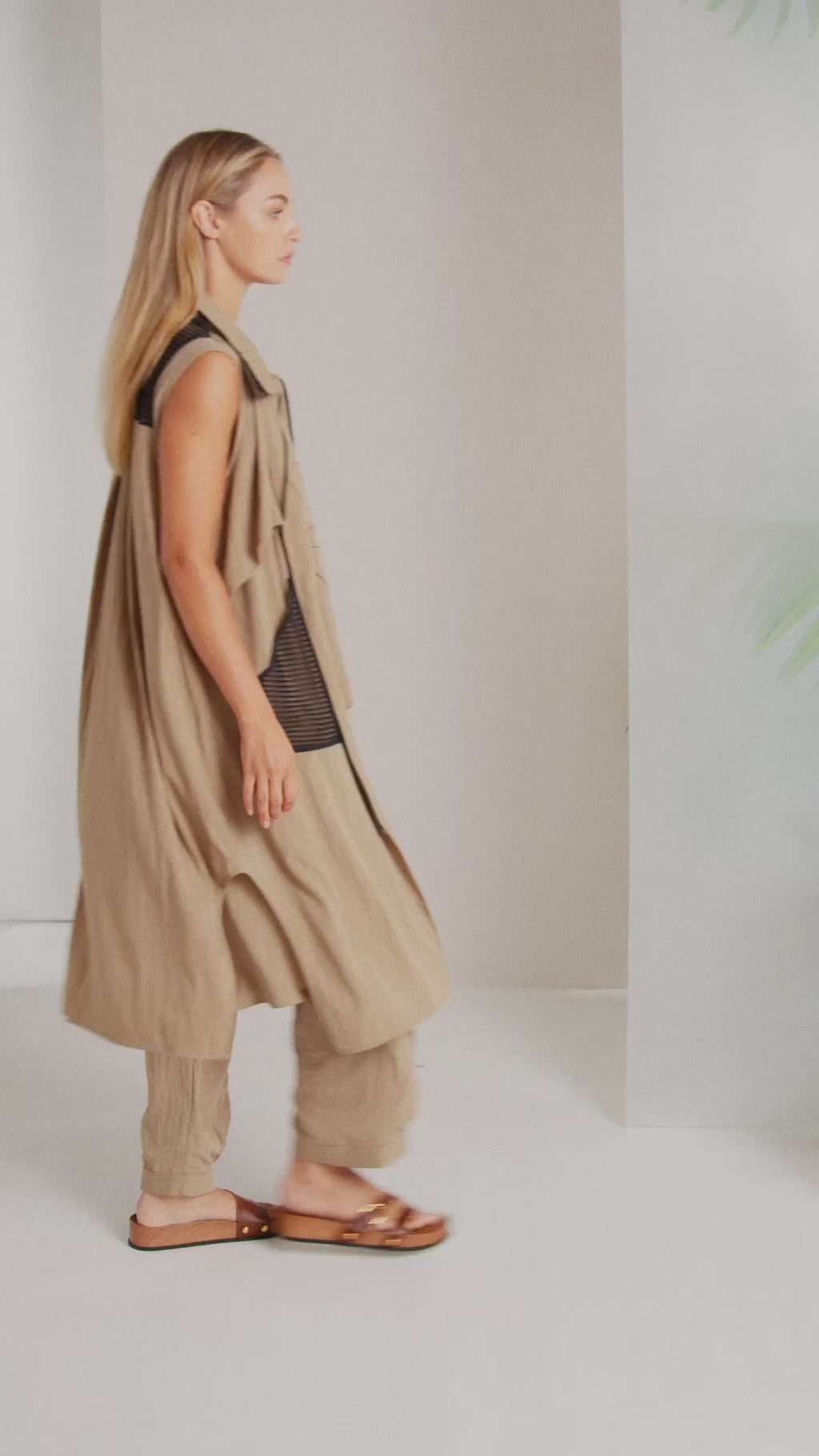 Naya Zipped Long Line Waistcoat With Contrast Pocket And Collar 219