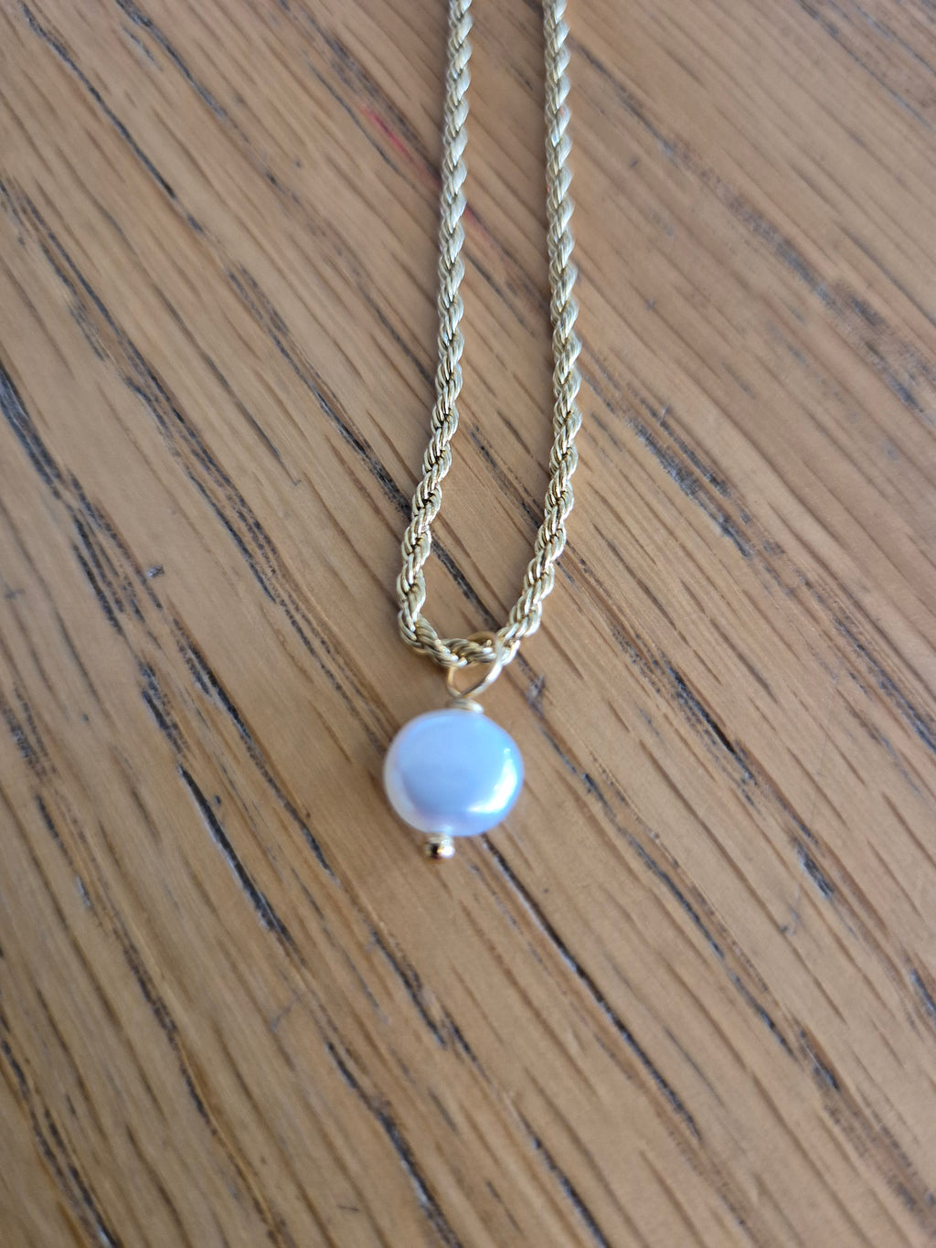 White Leaf - Pearl Drop Necklace
