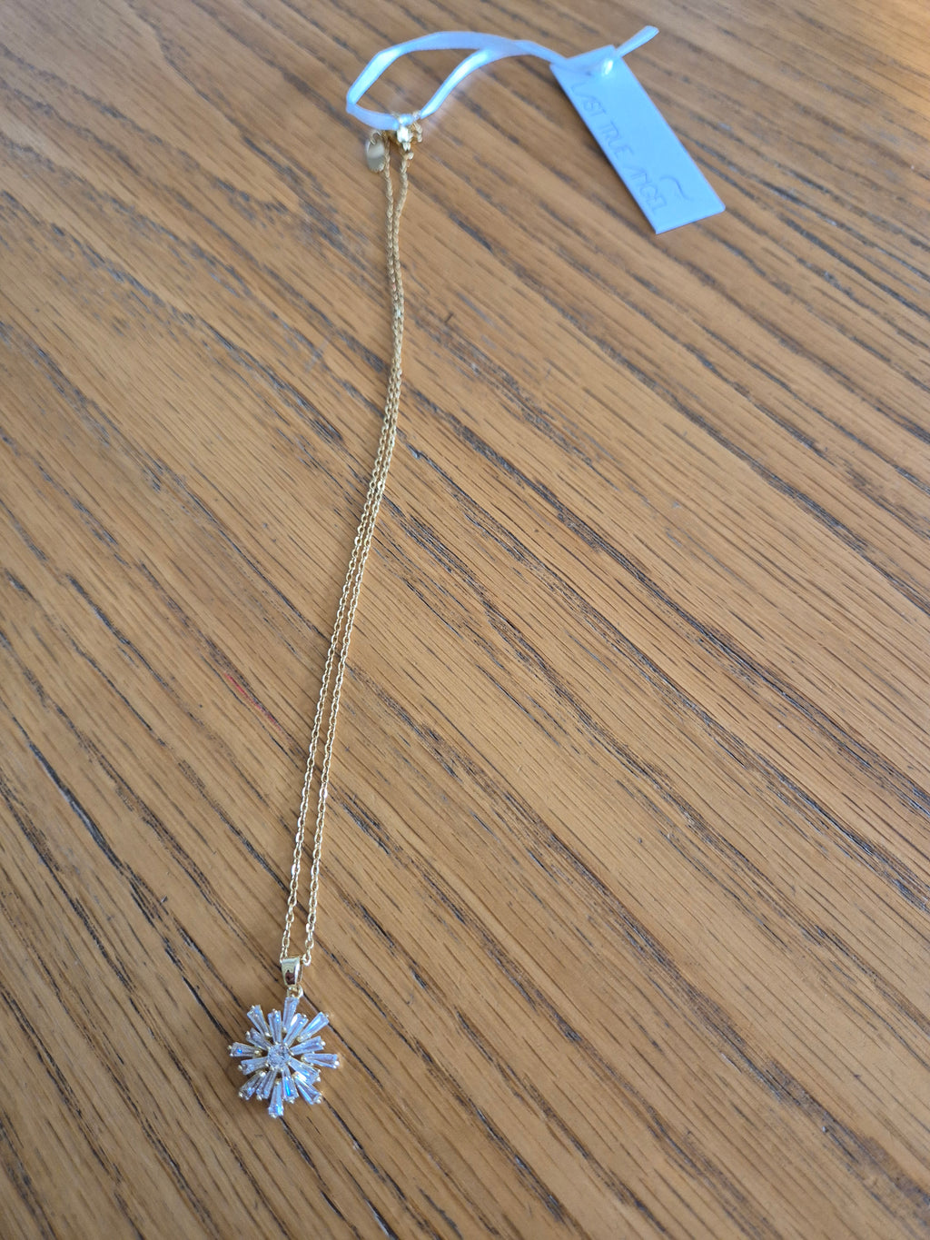 White Leaf - Cubic Zirconia Starburst Necklace