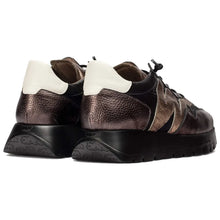 Load image into Gallery viewer, Wonders - Bronze W Trainer

