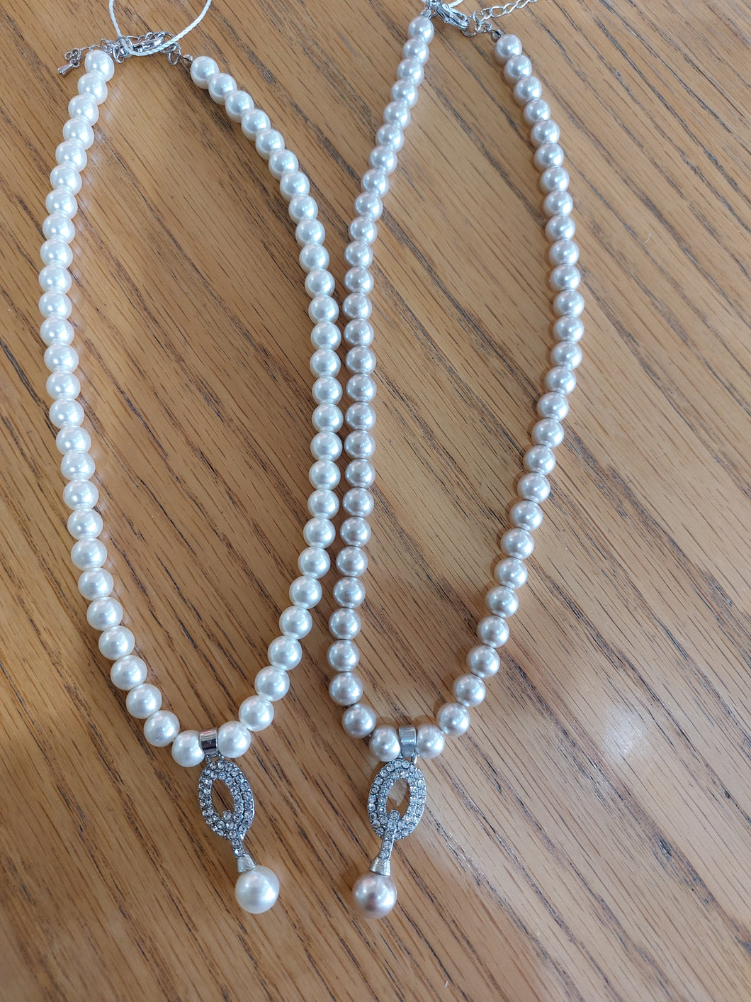 Nouvelle - Pearl loop drop necklace