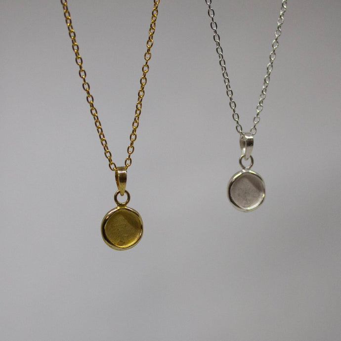 Annie Munday - Silver circle necklace