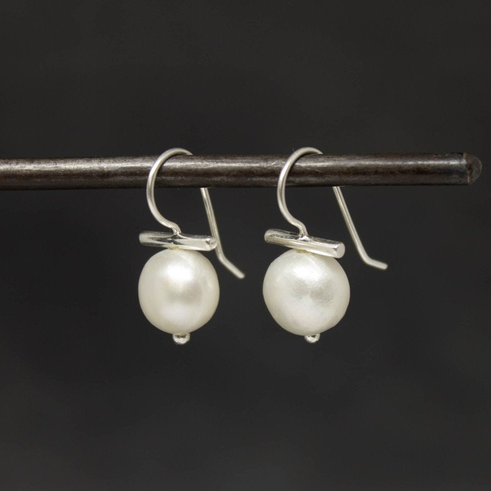 Annie Munday - Pearl earrings