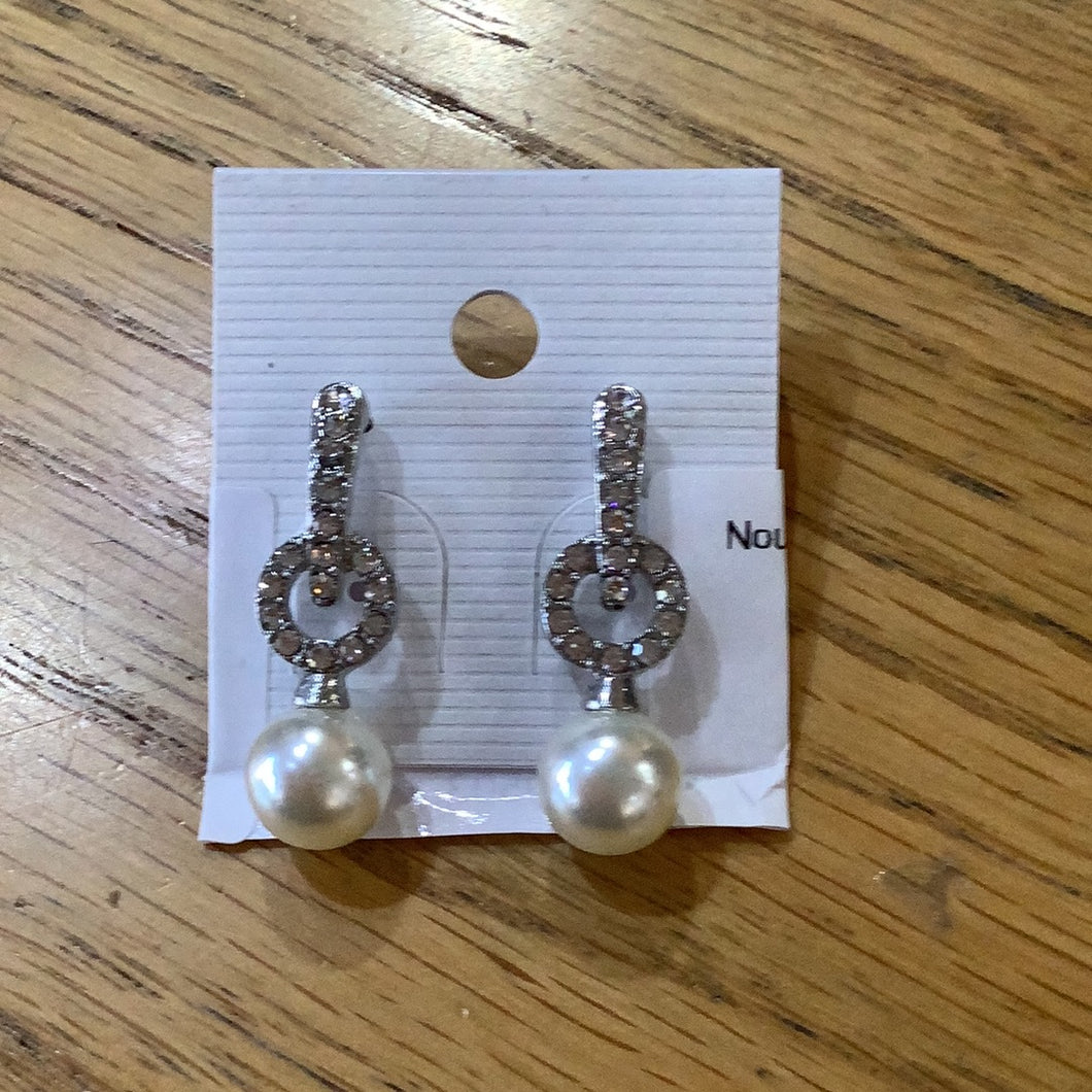 Nouvelle - Pearl Drop Earrings