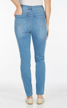 Load image into Gallery viewer, FDJ -  Chambray &#39;Suzanne&#39; Slim Leg jean
